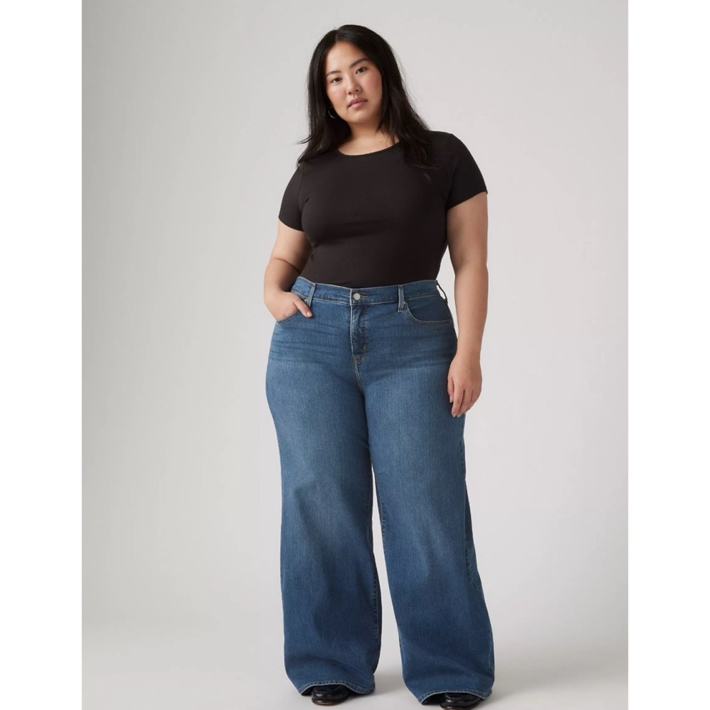 Levi's 318 Shaping Wide Leg Jeans (Plus Size)
